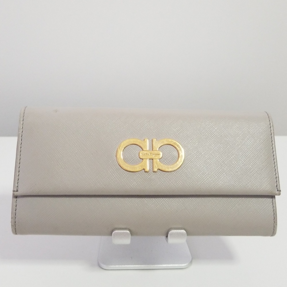 EUC ferragamo wallet